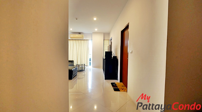 Diamond Suites Resort Pattaya Condo For Sale - DS01