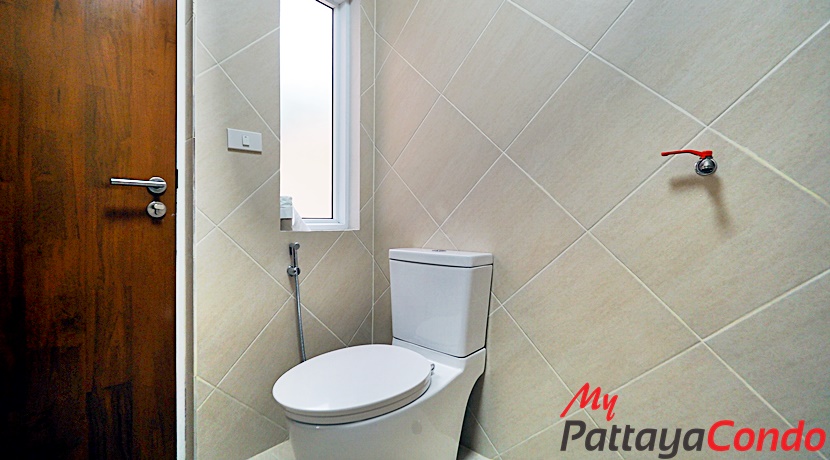 Beverly Hills Village Pattaya Townhouse For Sale - HP0003-5