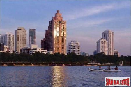 Aguston Sukhumvit 22 | Three Bed Corner unit for sale on 23rd Floor at (Pets Allowed)