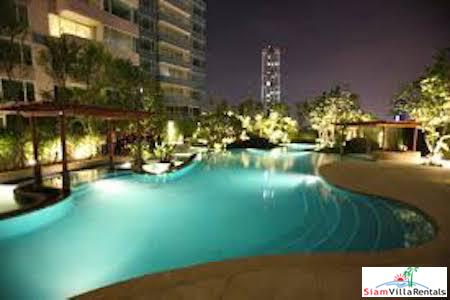 Beautiful Two Bedroom, Two Bath Condo on 24th Floor Facing Krungthep Bridge, Bangkok