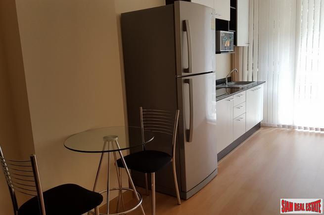Amethyst 39 | Park Like Views from this Newly Renovated One Bedroom Near Phrom Phong BTS - Sukhumvit 39-5
