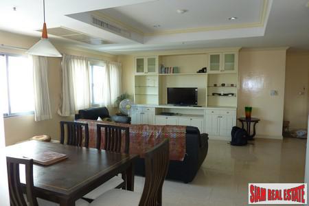 Witthayu Complex | Large Two Bedroom Condo near BTS Phloen Chit-3
