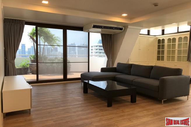 Supalai Place | Large Newly Renovated 2 Bed Condo with Balcony at Sukhumvit 39, Phrom Phong