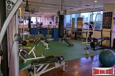 Oriental Tower | Lavish Living in this Three Bedroom Condo on the 23rd Floor in Ekkamai-16