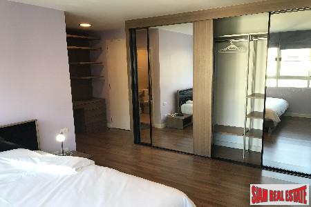 The Clover Thonglor 18 | Two Bedroom Condo for Sale with Pool Views in Thong Lo-4