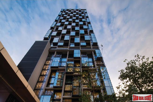 Newly Completed Ultra Luxury High-Rise Condo at Chidlom in the Pathumwan Area - Up to 25% Discount and Rental Guarantee 5% for 2 Years! Studio Units-12