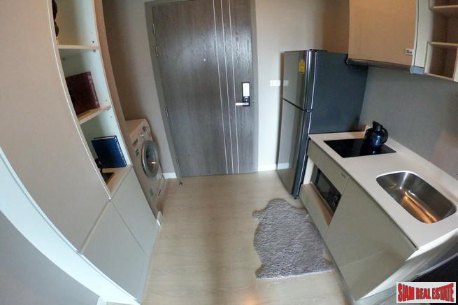 Newly Completed Condo on Petchaburi Road, 300 metres to Soi Thong Lor - 1 Bed Units - Up to 28% Discount!-17