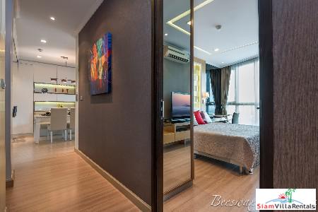 Skywalk Condo | Fantastic City Views from this Contemporary Two Bedroom Condo in Phra Khanong-9