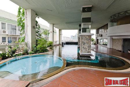 Waterford Park Thonglor | Corner Unit with Three Balconies for Sale in Thonglor, Bangkok-0