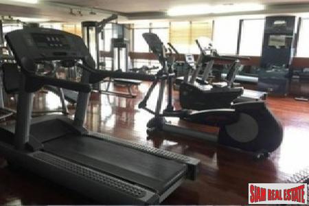 Waterford Park Thonglor | Corner Unit with Three Balconies for Sale in Thonglor, Bangkok-12