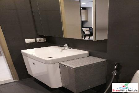 Noble Ploenchit | Contemporary and Spacious Two Bedroom Condo for Rent in Lumphini-11