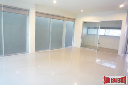 Noble Cube Pattanakarn | Newly Built Three Storey Townhouse for Sale in Suan Luang, Bangkok-11