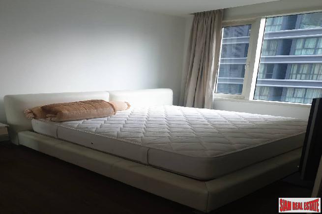 Manhattan Chidlom | Nicely Decorated 2 Bed Condo with Canal Views in Chidlom-10