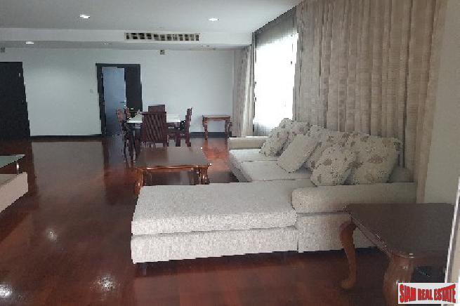 Wilshire Condo Sukhumvit 22 | Spacious Three Bedroom with City Views on Sukhumvit 22, Bangkok-13