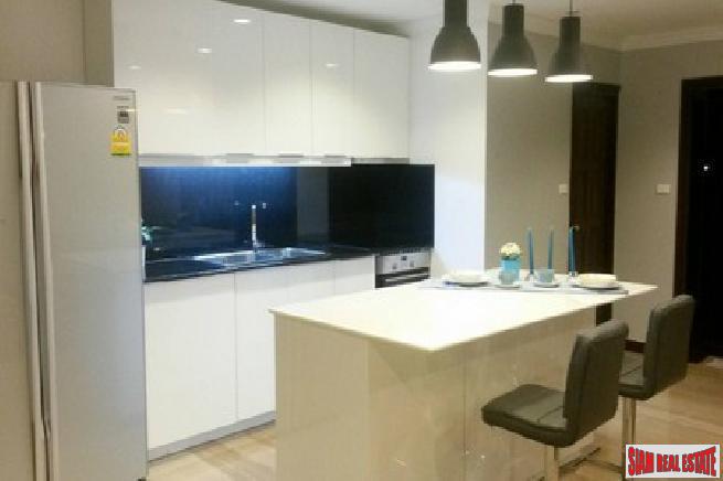 Richmond Palace | Three Bedroom Condo on the 11th floor on Sukhumvit 43, Bangkok