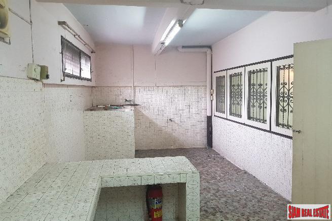 Ekkamai 22 | Two Storey Large Four Bedroom Townhouse for Sale-5