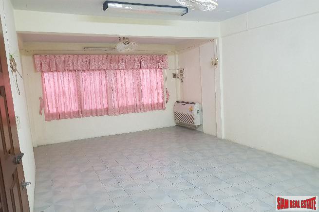 Ekkamai 22 | Two Storey Large Four Bedroom Townhouse for Sale-6