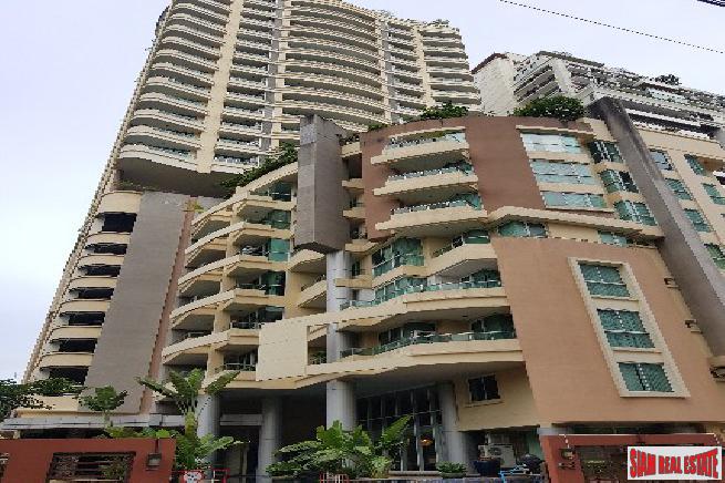 Sukhumvit City Resort Condo | Bright and Sunny Two Bedroom for Rent with Garden Views on Sukhumvit 11
