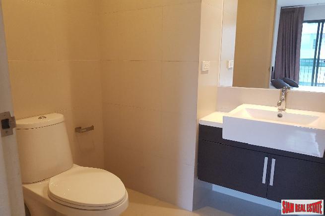 Noble Solo Condo | Sunny Two Bedroom Condo with Pool Views on Sukhumvit 55-9