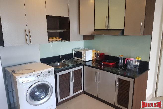 Noble Solo Condo | Sunny Two Bedroom Condo with Pool Views on Sukhumvit 55-14