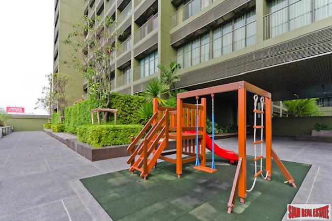 Noble Solo Condo | Sunny Two Bedroom Condo with Pool Views on Sukhumvit 55-29