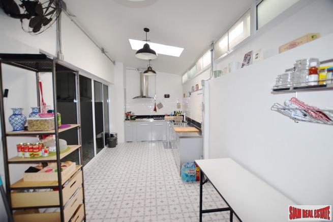 Leo Classic Place | Large Three Storey Family Townhouse on Sukhumvit 39-12
