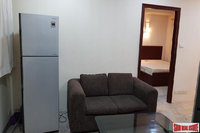Saranjai Mansion | Large One Bedroom with Balcony and Pool View for Rent on Sukhumvit 6, Bangkok-15