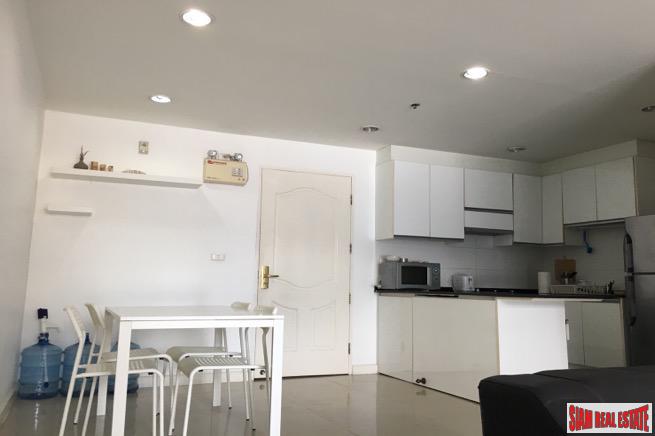 Serene Place | Two Bedroom Low Rise Condo Near Shopping and the Park in Phrom Phong-10
