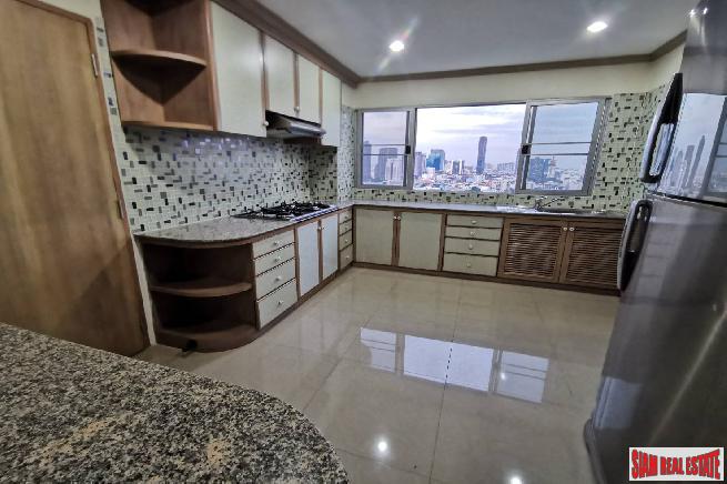 Regent on the Park 3 | Expansive City Views from This Three Bedroom Condo in Phrom Phong-4