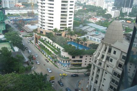 Great views and interiors in outstanding location-4