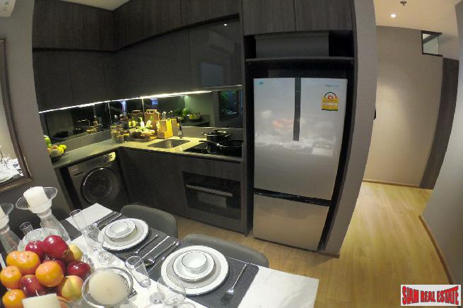Luxury New Condo Nearing Completion by Japanese and Thai Developers Located between Thong Lor and Ekkamai - Two Bed Units - Free Full Furniture or Cash Discount!-11