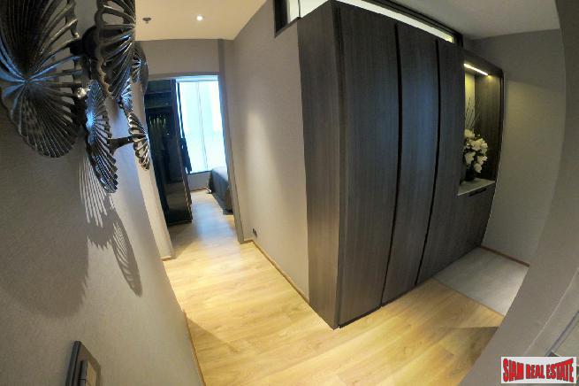 Luxury New Condo Nearing Completion by Japanese and Thai Developers Located between Thong Lor and Ekkamai - Two Bed Units - Free Full Furniture or Cash Discount!-21