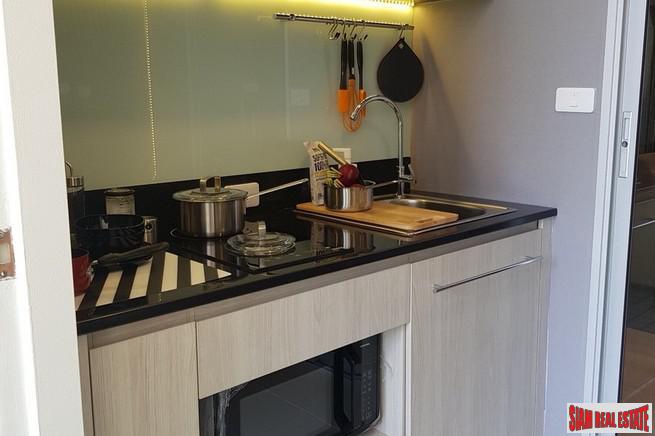 New Development with Gigantic Facilities in Ramkhamhaeng, One Bed Units - Promotional Prices and Offers!-3