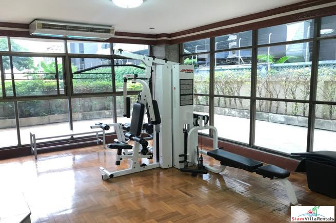 Rishi Court | Spacious 3 Bedroom, 3 Bath Apartment in Convenient Location Between Asoke & Nana BTS-2