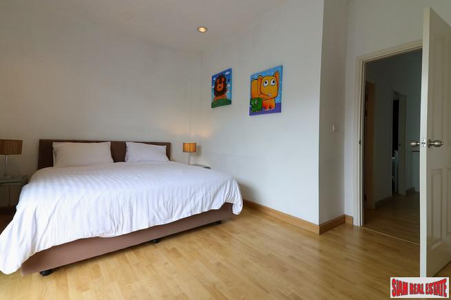Baan Klang Muang S-Sense | Three Bedroom Three Storey Corner Home Perfect for a Family in Khwaeng Wang Thonglang-26