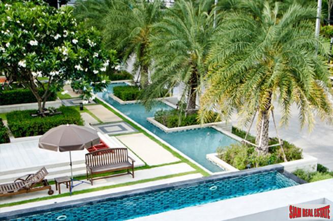 Baan Klang Muang S-Sense | Three Bedroom Three Storey Corner Home Perfect for a Family in Khwaeng Wang Thonglang-2