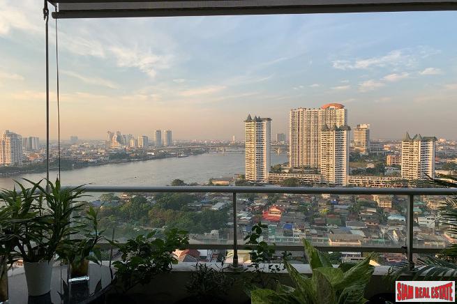 Watermark Chaophraya | Absolute River Front, Stunning Views from this Three Bedroom Condo for Sale