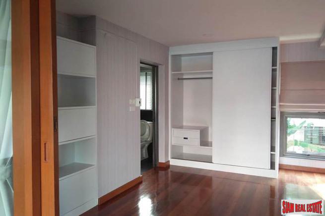 Large Four Storey House Suitable for Living and Office Space in Phrom Phong-15