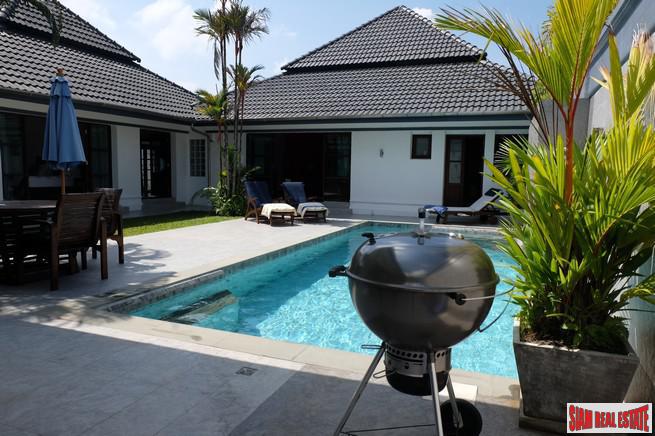 Loch Palm Cove | Large Courtyard Design Three Bedroom Pool Villa for Sale-13
