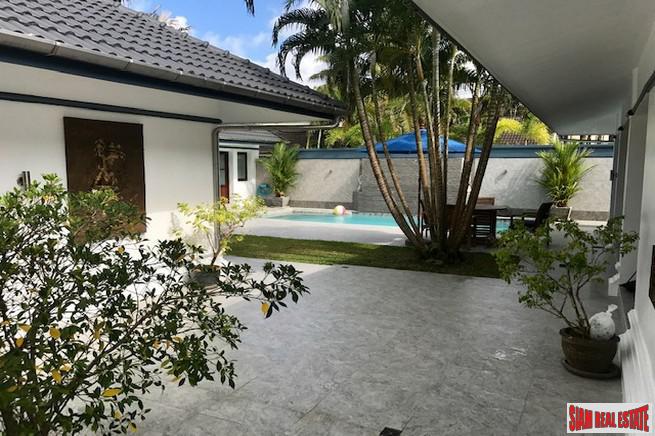 Loch Palm Cove | Large Courtyard Design Three Bedroom Pool Villa for Sale-24