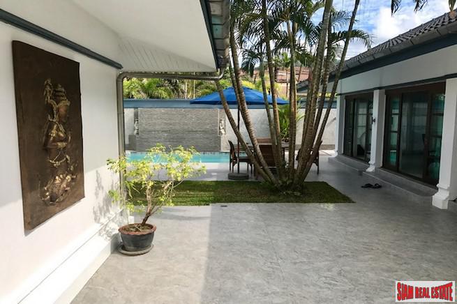 Loch Palm Cove | Large Courtyard Design Three Bedroom Pool Villa for Sale-25