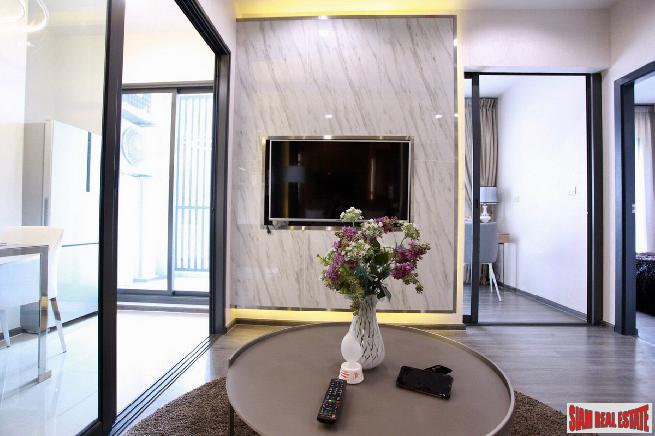 Newly Completed Classy High-Rise Condo at Wongwian Yai BTS, Sathorn-13