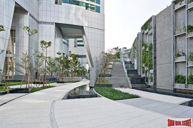 Millennium Residence @ Sukhumvit | Amazing Views of Benchakiti Park from this Extra Large Three Bedroom Asok Condo-10