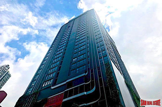 Exclusive Private Living in this New Ratchathewi Condominium - Two Bedrooms