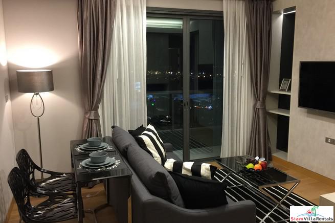 The Lumpini 24 | Elegant Two Bedroom Condo for Rent with City Views in Phrom Phong-1