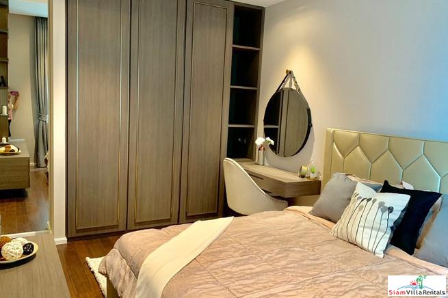 Diplomat 39 | Classic One Bedroom Condo with Pool View just a One Minute Walk from BTS Phrom Phong-17