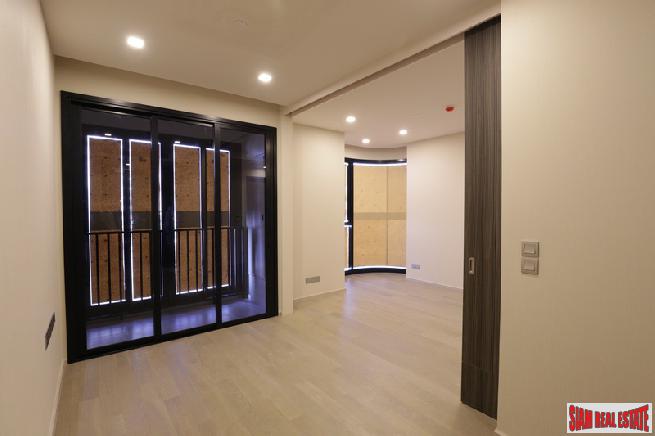 Luxury High-Rise Completed Condo at Asoke Intersection - One Bed Units - Up to 12% Discount on Final Units and FREE Furniture and Transfer!!-12