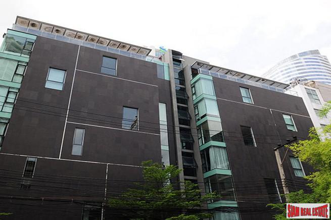 Quad Silom | Large Two Bedroom Condo for Sale in a Low-rise Building in Chong Nonsi-12