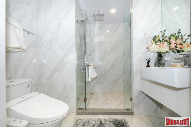 Just Completed Luxury High-Rise Condo with 360 Roof Pool at Victory Monument, Phaya Thai - Two Bed Units-11