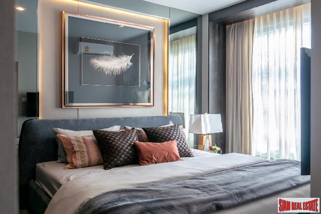 Just Completed Luxury High-Rise Condo with 360 Roof Pool at Victory Monument, Phaya Thai - Two Bed Units-16